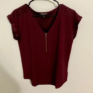 Nice short sleeve zippered blouse
